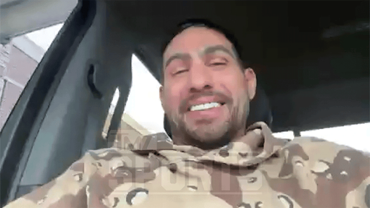 100825_danny_garcia_adrien_broner_kal