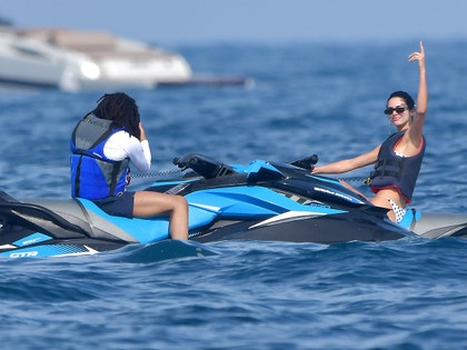 0525-kendall-jenner-monaco-mega-gallery-04