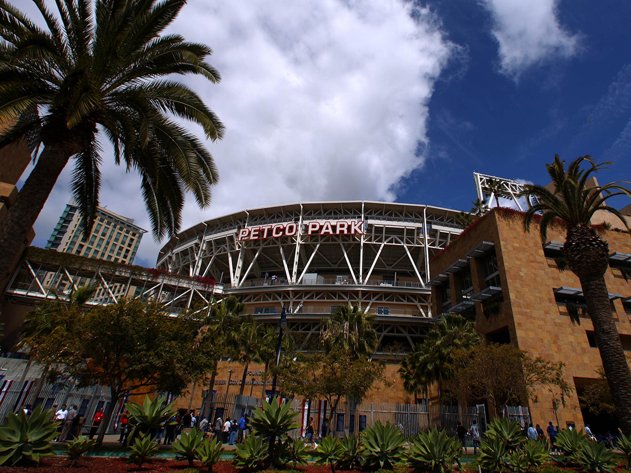 Deaths of woman, 2-year-old son in fall at San Diego Padres' Petco