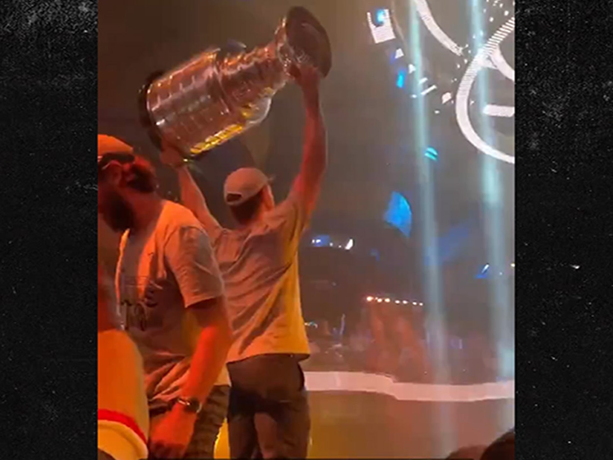 LA Kings continue their Las Vegas club tour with Stanley Cup at Bellagio