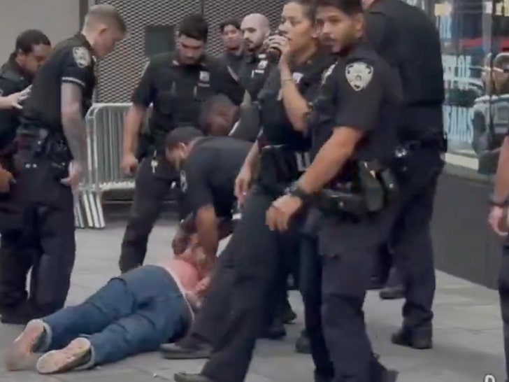 A woman reportedly confronted NYPD officers while holding two knives, shortly after she allegedly stabbed multiple people, according to police reports. The scene remains active 3