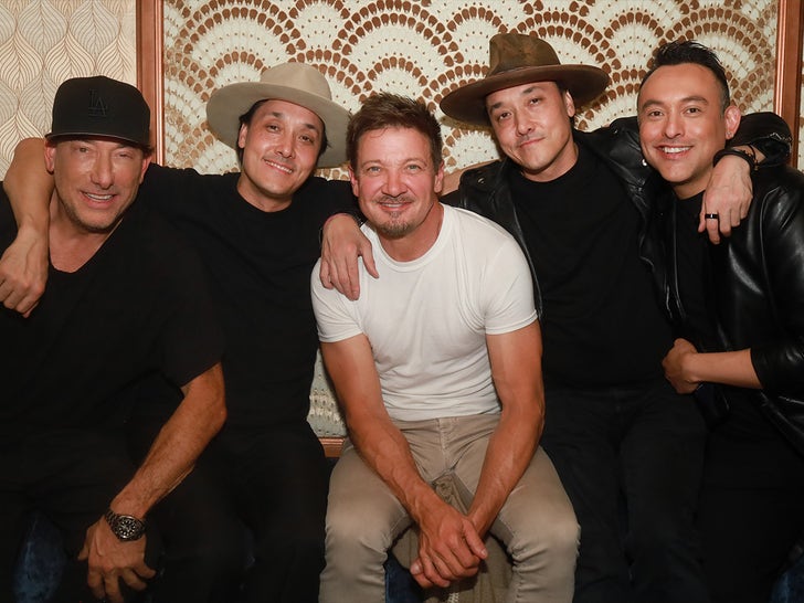 1021-Jeremy-Renner-Affinity-Party-PRIMARY