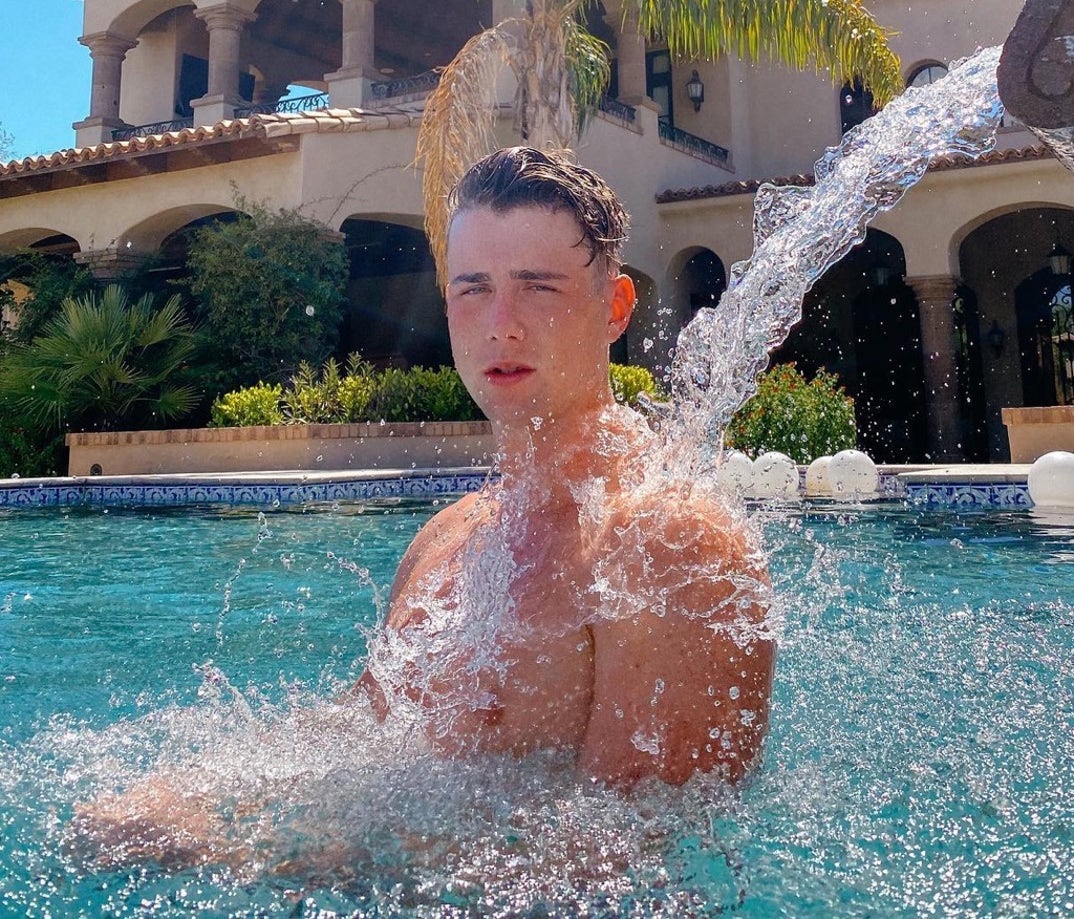 Harry Jowsey Hot Shots photos 4