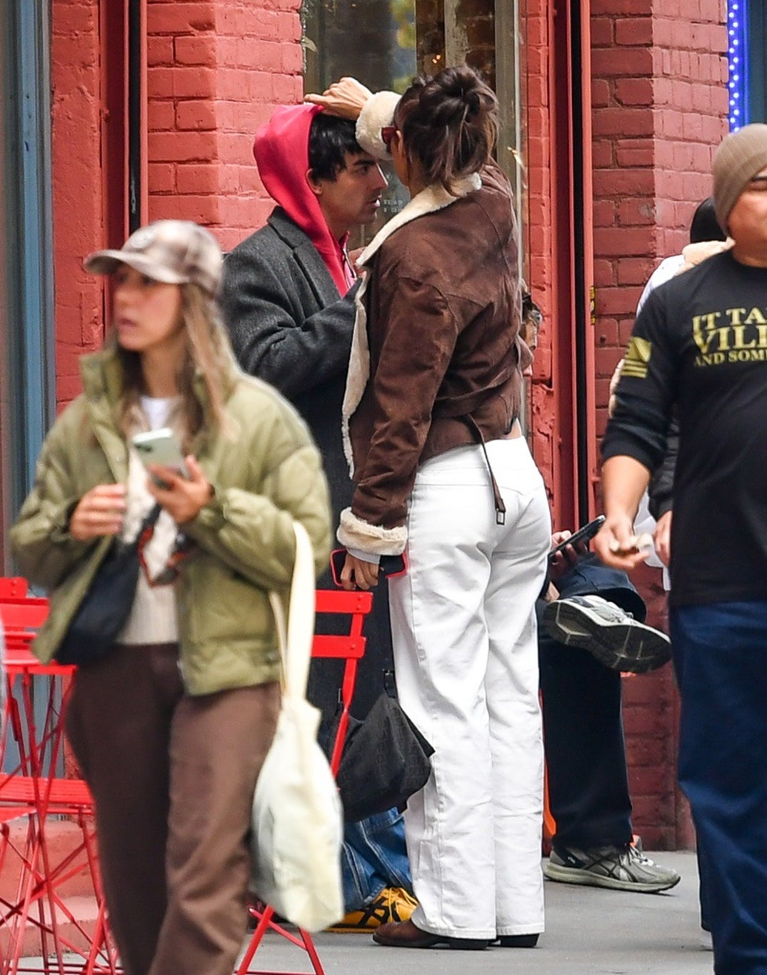 Joe Jonas Tatiana Gabirela Close In New York 8