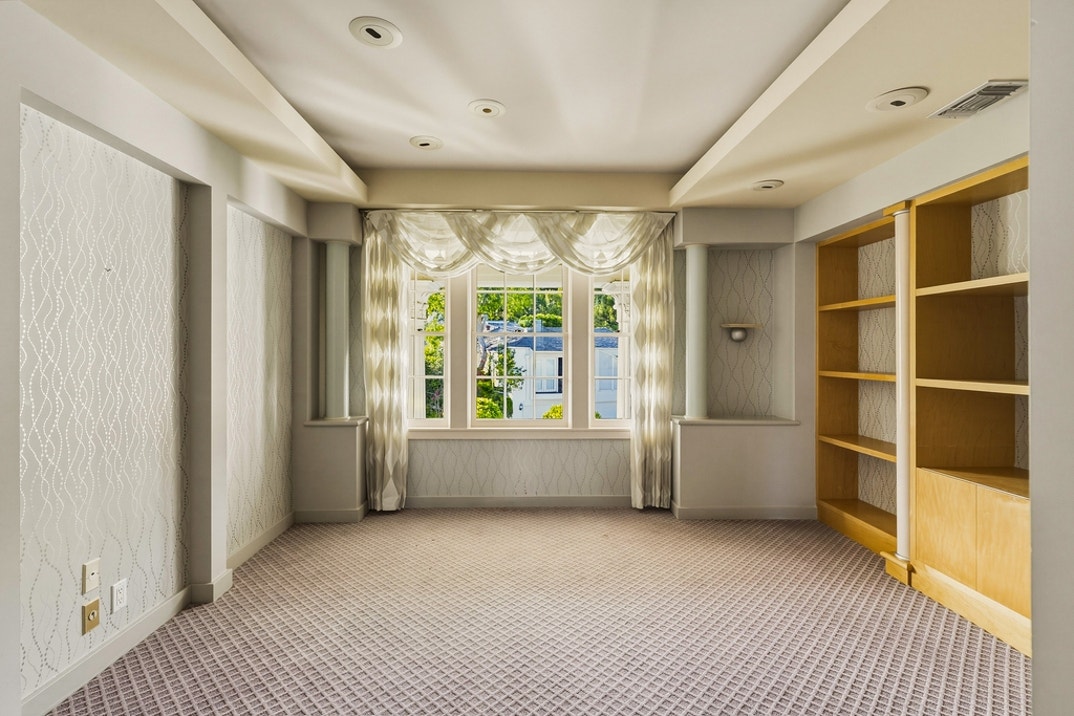 Richard Simmons Hollywood Hills New Photos 25