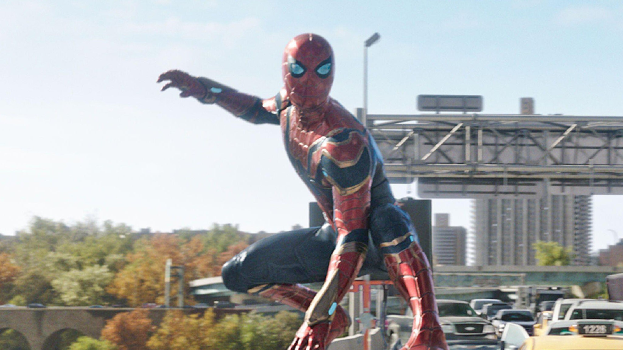 'Spider-Man: No Way Home' Sony's Highest Grossing Billion Dollar Movie thumbnail