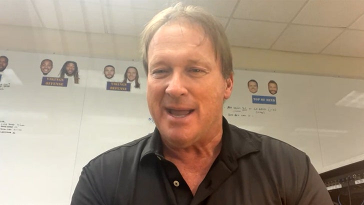 102124_jon_gruden-kal