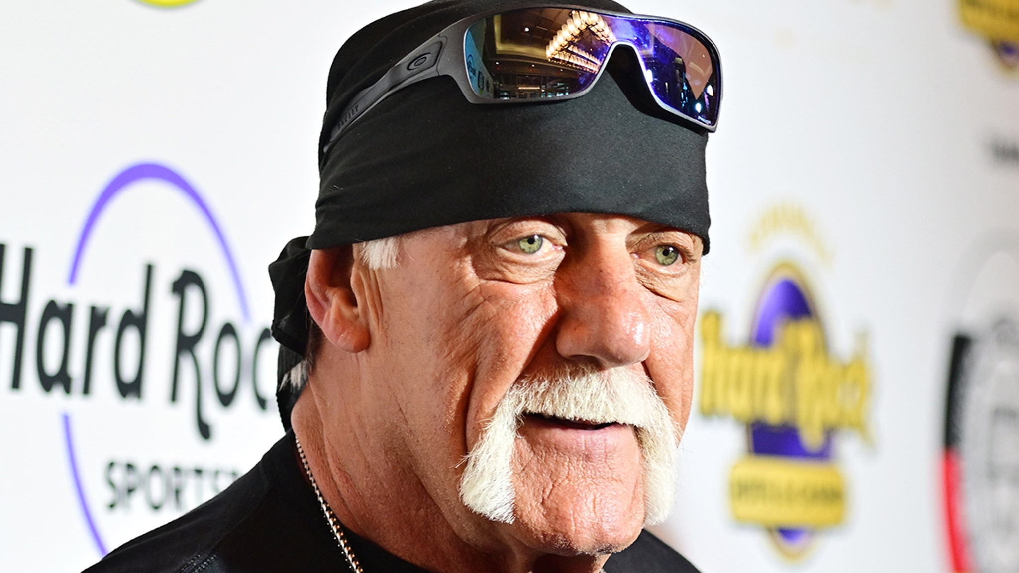 Hulk Hogan Undergoes Neck Surgery