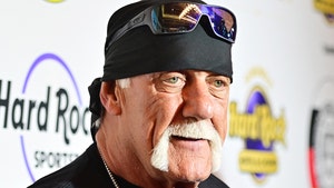 hulk hogan MAIN ETTY