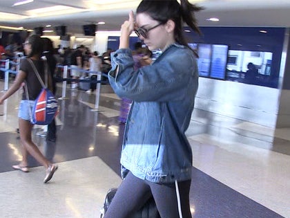 070216_kendall_jenner_post
