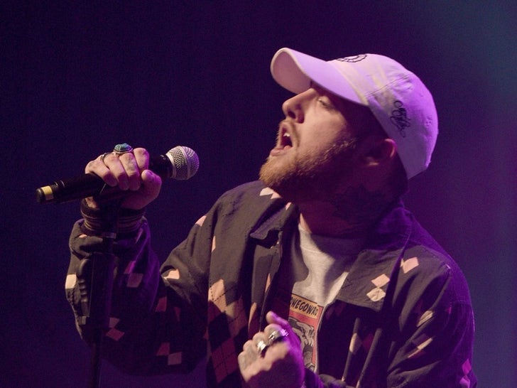 Mac Miller Performance Photos