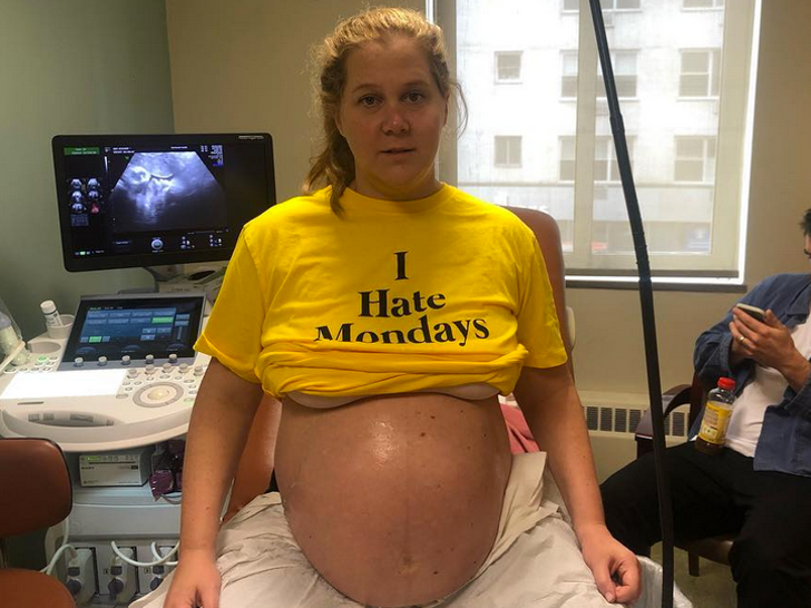 Amy Schumer's Pregnant Belly