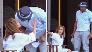 Jennifer Lopez and Alex Rodriguez Spotted Kissing