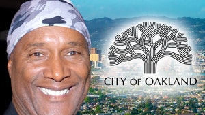 Oakland Officials Aim to Honor Paul Mooney with Hometown Tribute