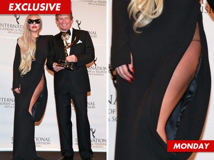 1123_lady_gaga_dress