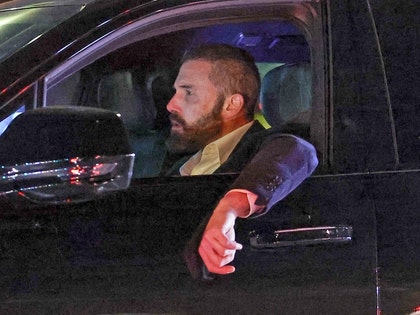 ben affleck drives home from work during fires