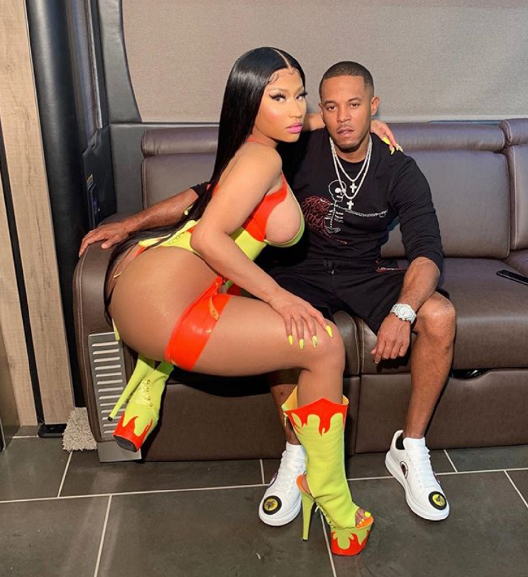 nicki-minaj-booty-hot-photos4