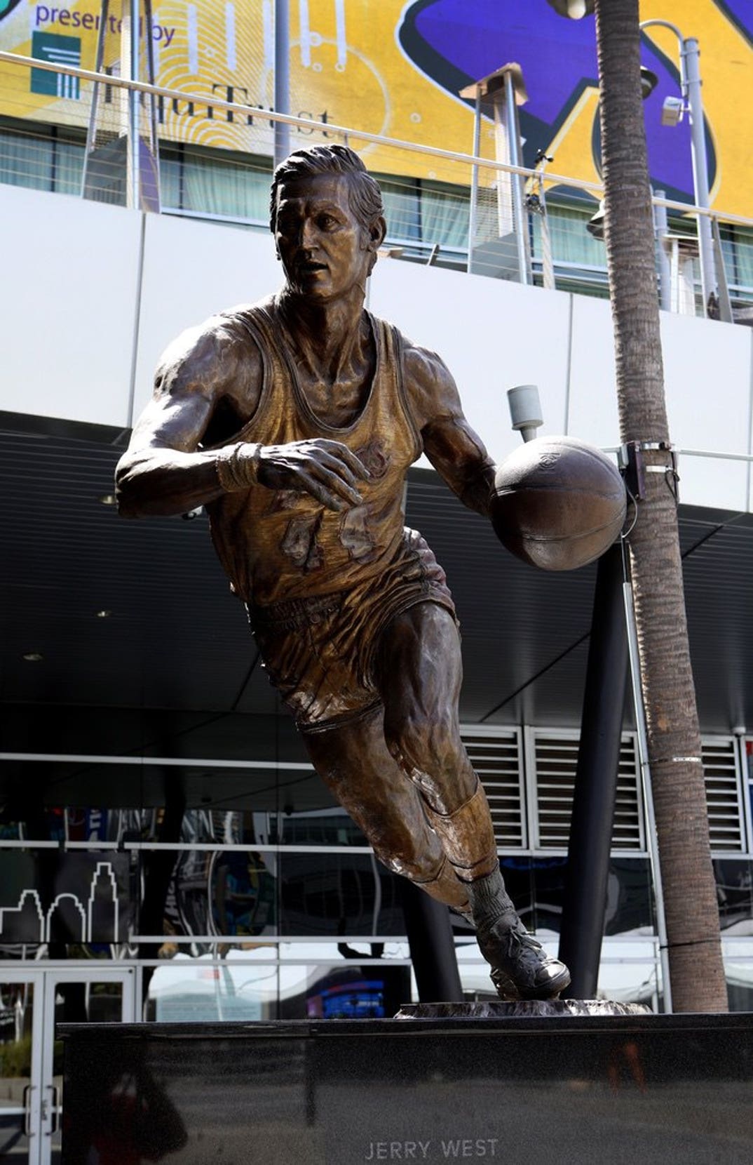 Crypto.Com Arena Statues