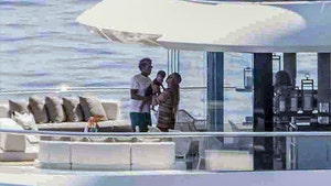 Jay-Z and Beyonce Bust Out the Twins On a Yacht