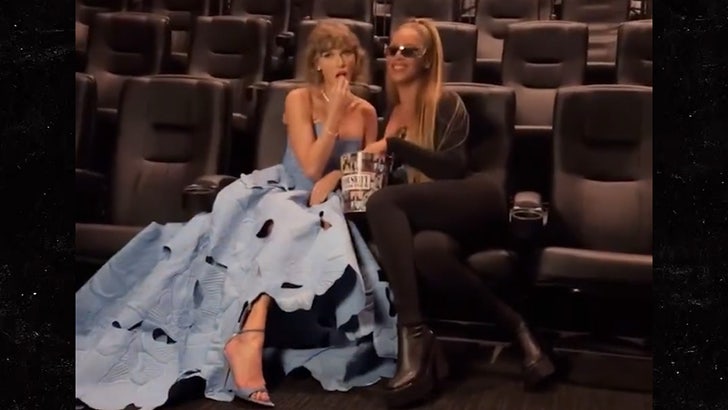 Beyoncé Makes Surprise Appearance At Taylor Swifts Film Premiere 0046