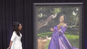 Oprah Reacts to Her Smithsonian Portrait Unveiling