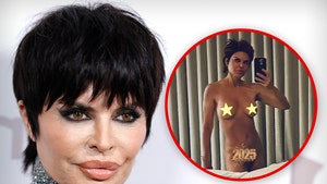 Lisa Rinna Posts Naked Pic For New Year's Eve