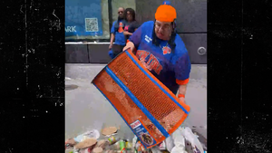 062026_knicks_trash_can_primary