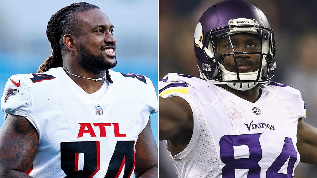 1020-Cordarrelle-Patterson-On-The-Field-PRIMARY