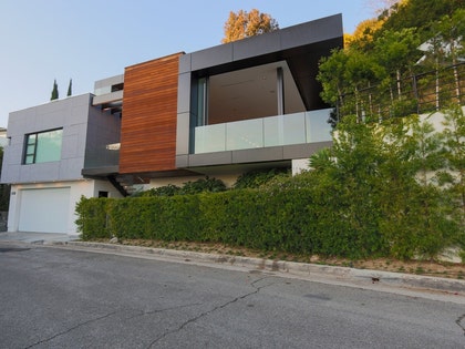 Emma-Hernan-rental-home-hollywood-photos13