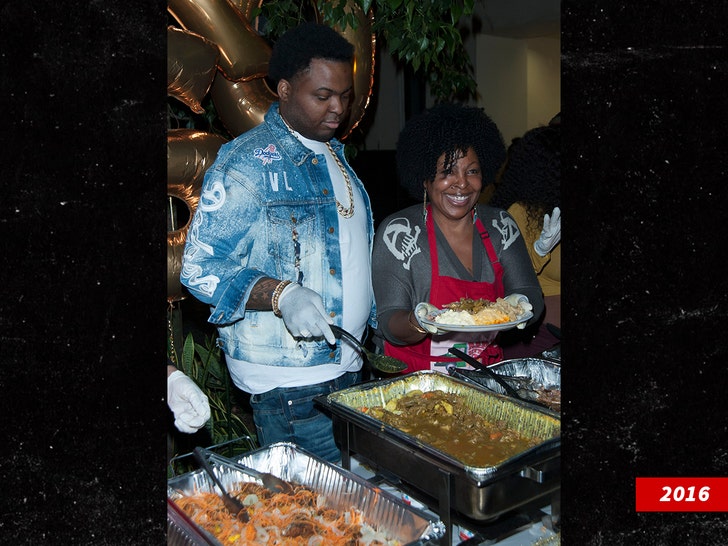 sean kingston thanksgiving dinner los angeles 2016 getty 2