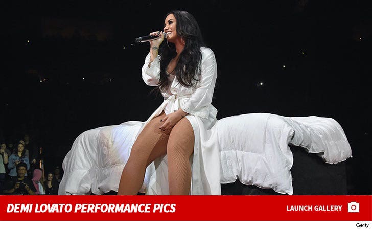 Demi Lovato Performance Photos