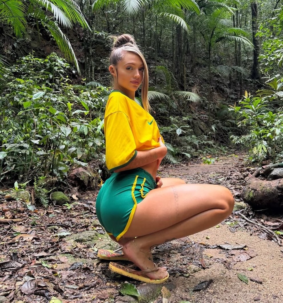 Woah Vicky Brazil 15