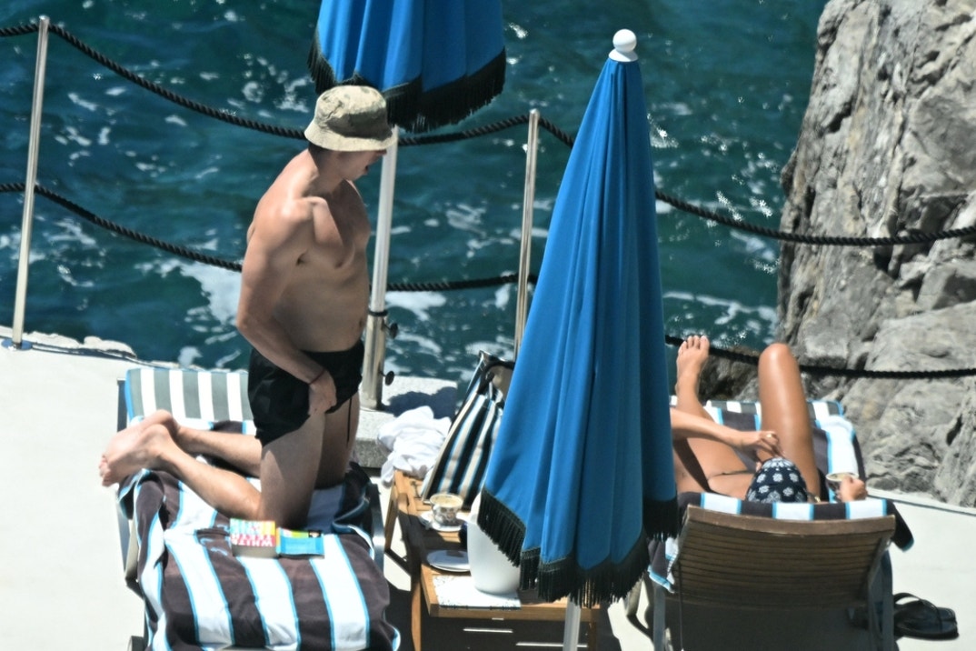 Dua Lipa Callum Turner PDA Honeymoon 6