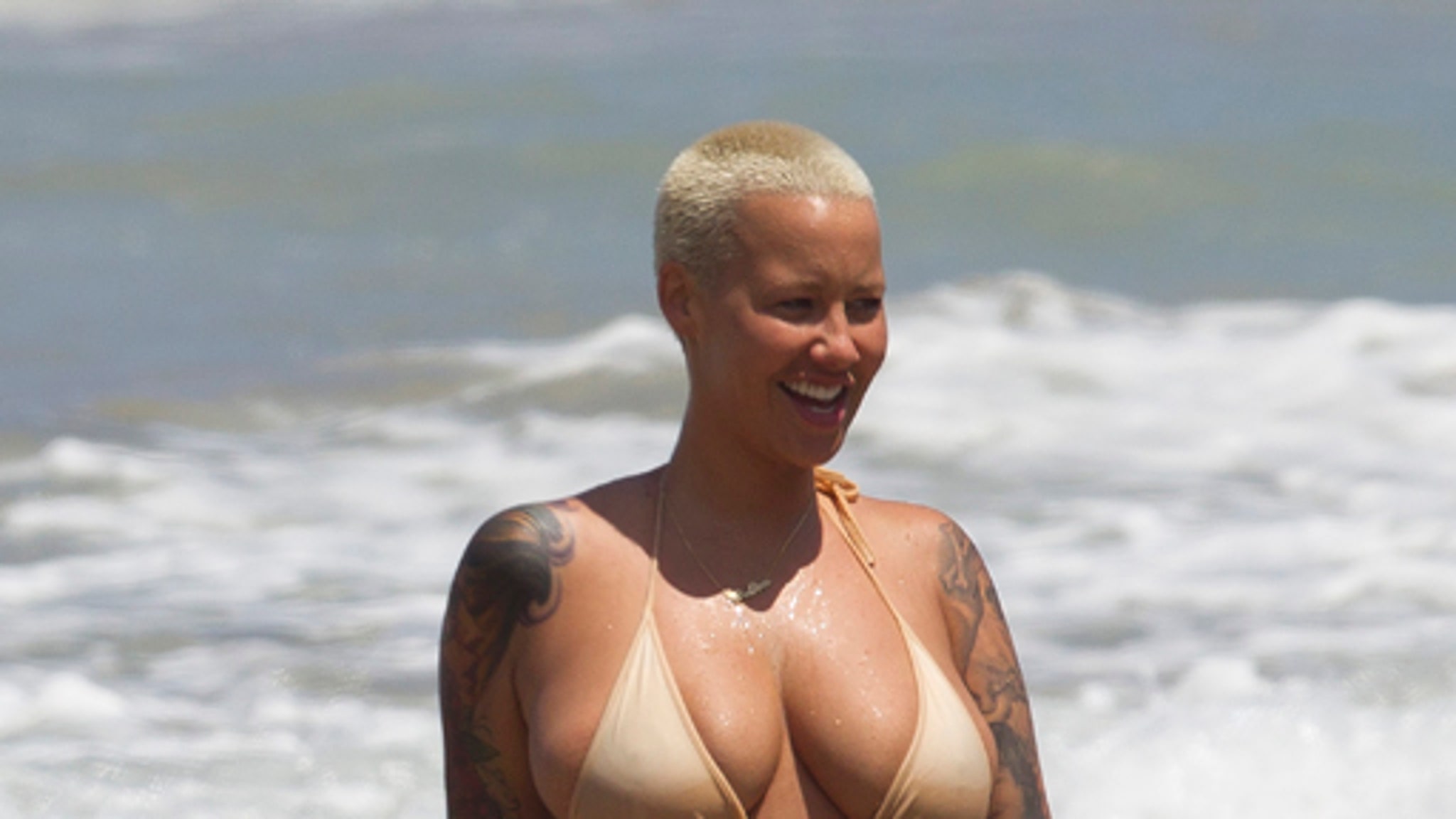 Amber rose top less