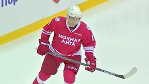Vladimir Putin Dominates Russian Hockey Game, 5 Goals!