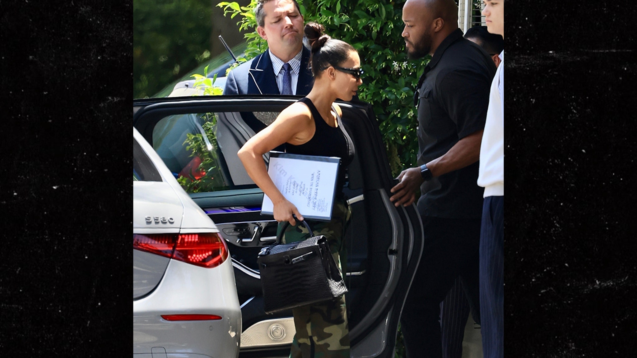 Kim Kardashian Heads Into Meeting Holding ‘AHS’ Script