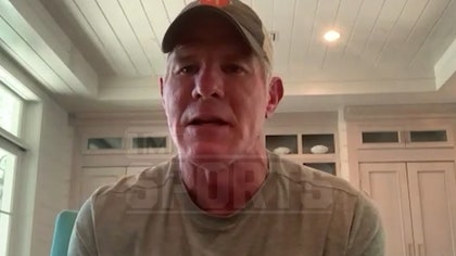 090825_brett_favre_doc_kal