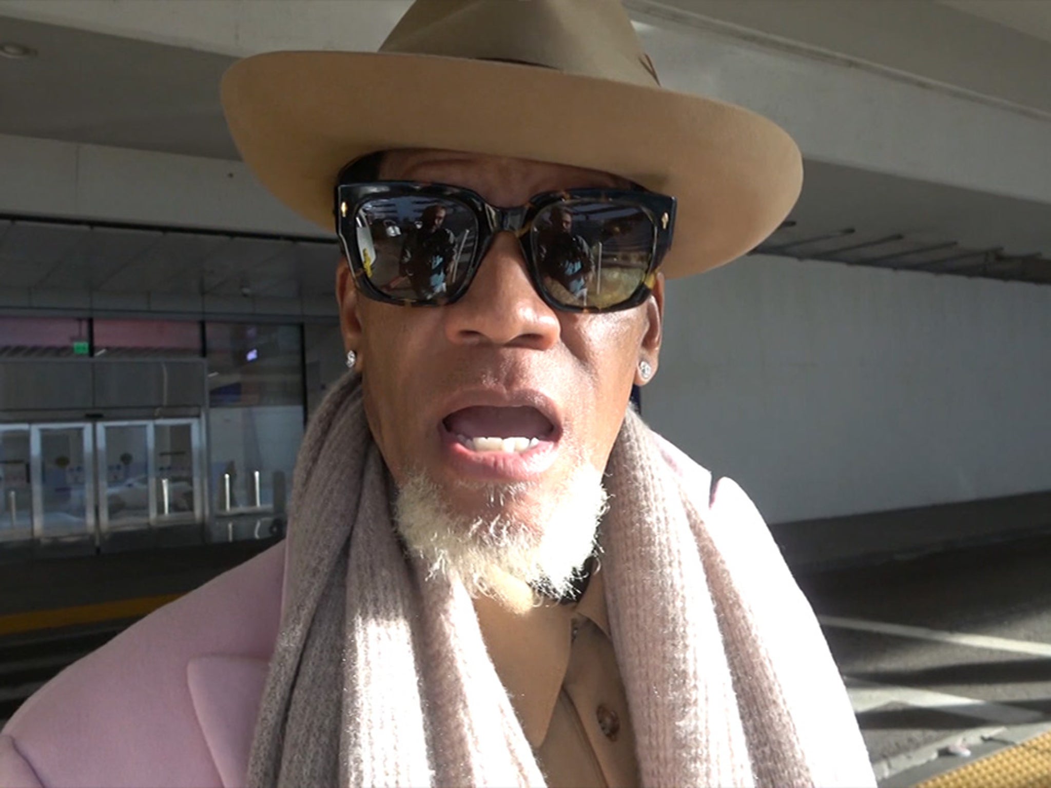 DL Hughley Says He Hates Dee Jays Face Tattoos Part 14  YouTube