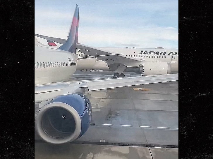 Delta Japan Airlines planes collide Seattle Airport