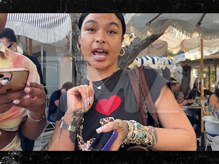 tmz-brunch-tour-en-autobús-1-11-05-2025