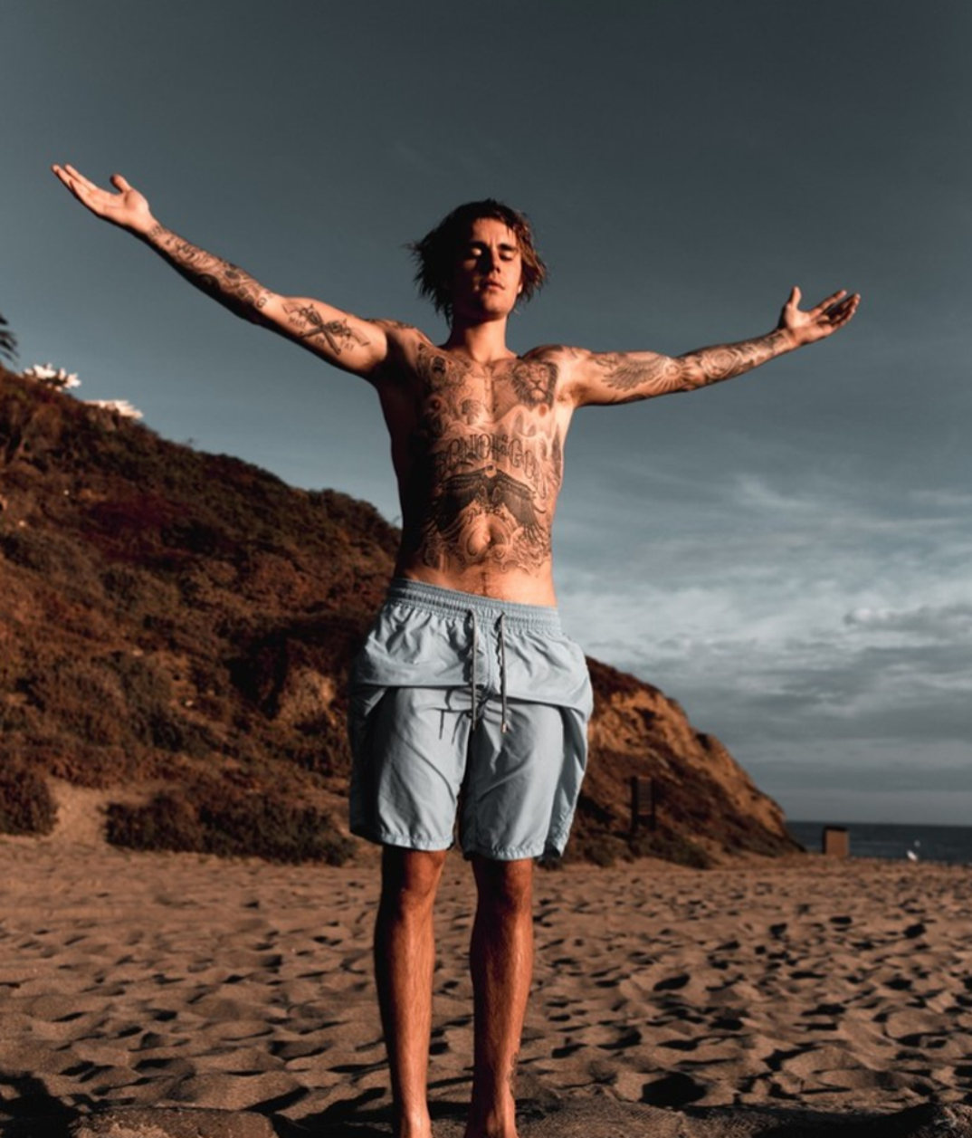 justin-bieber-shirtless-hot-photos4