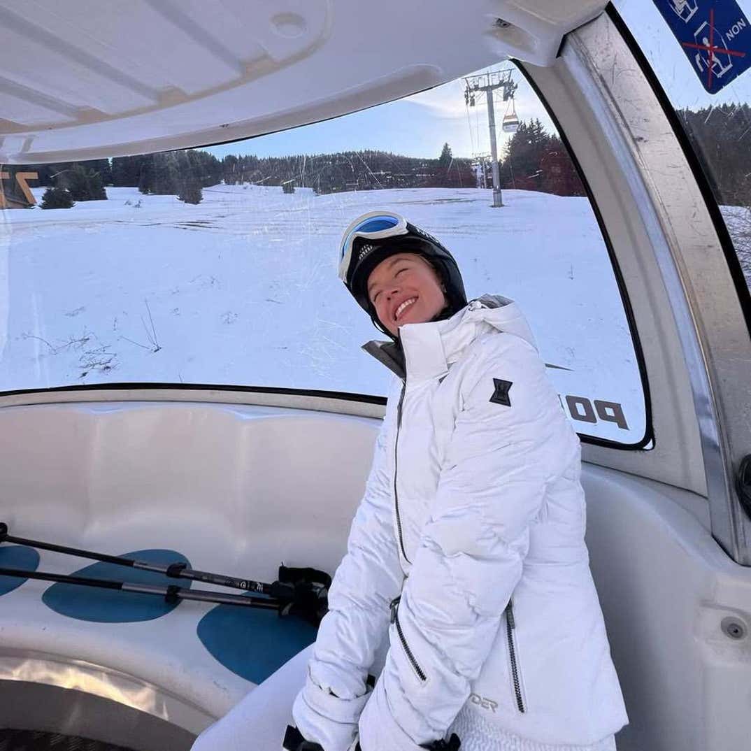 Sydney Sweeney Jeans Winter Vacay 8