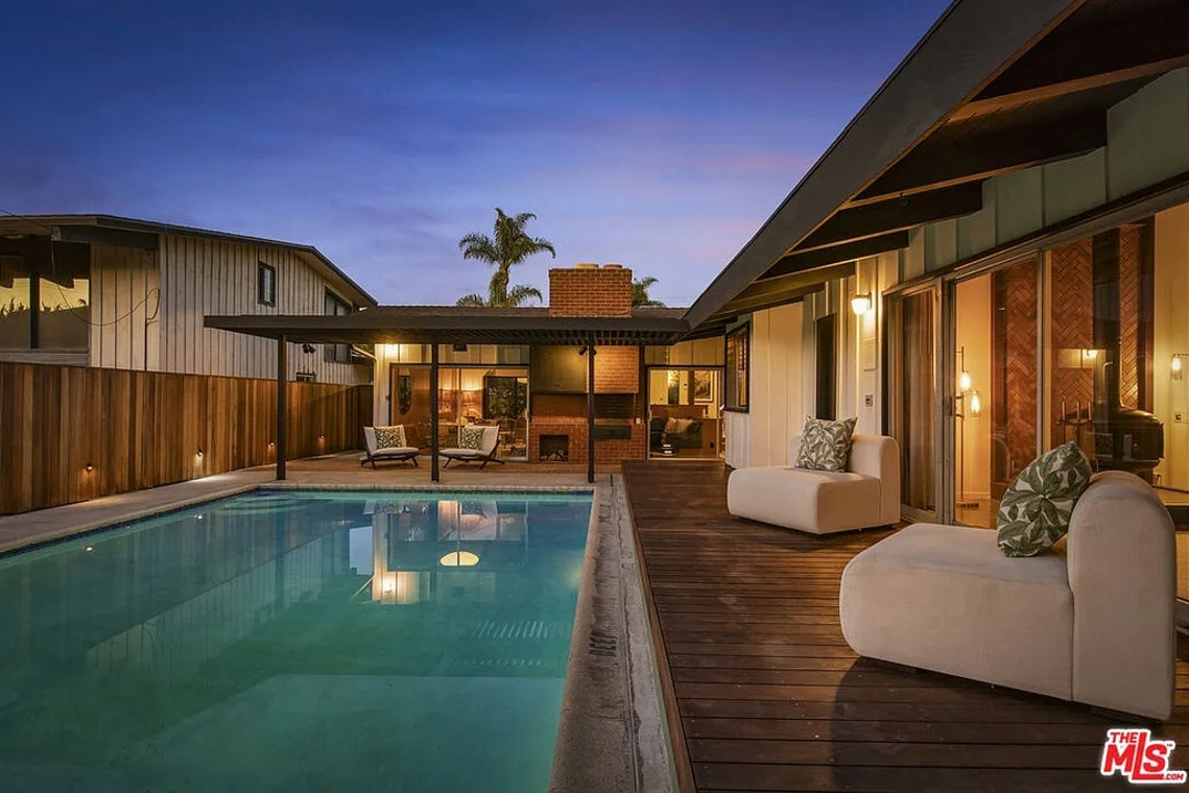 Colman Domingo Lists LA Home 26