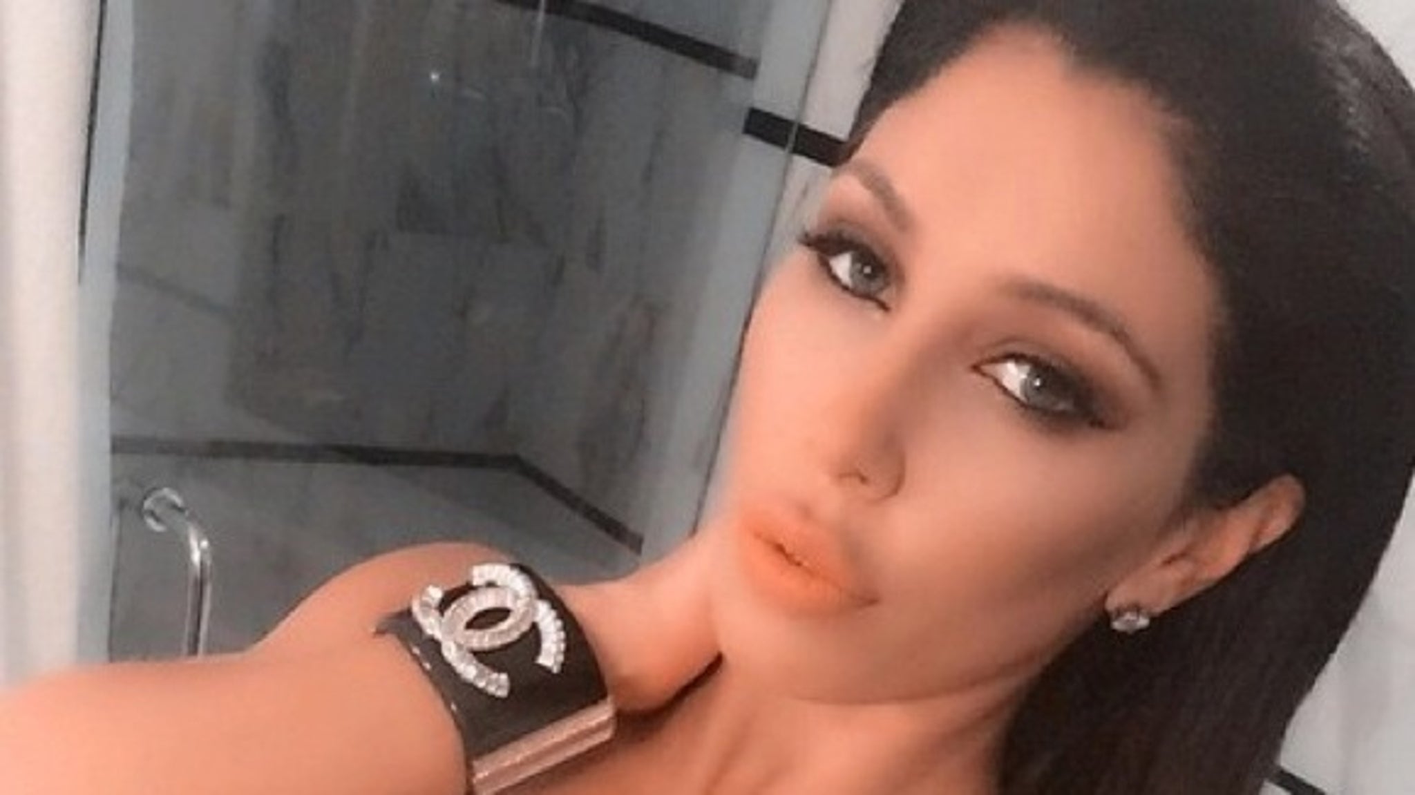 Carmen Ortega's Hot Shots