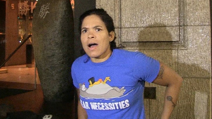 051517_amanda_nunes_kal