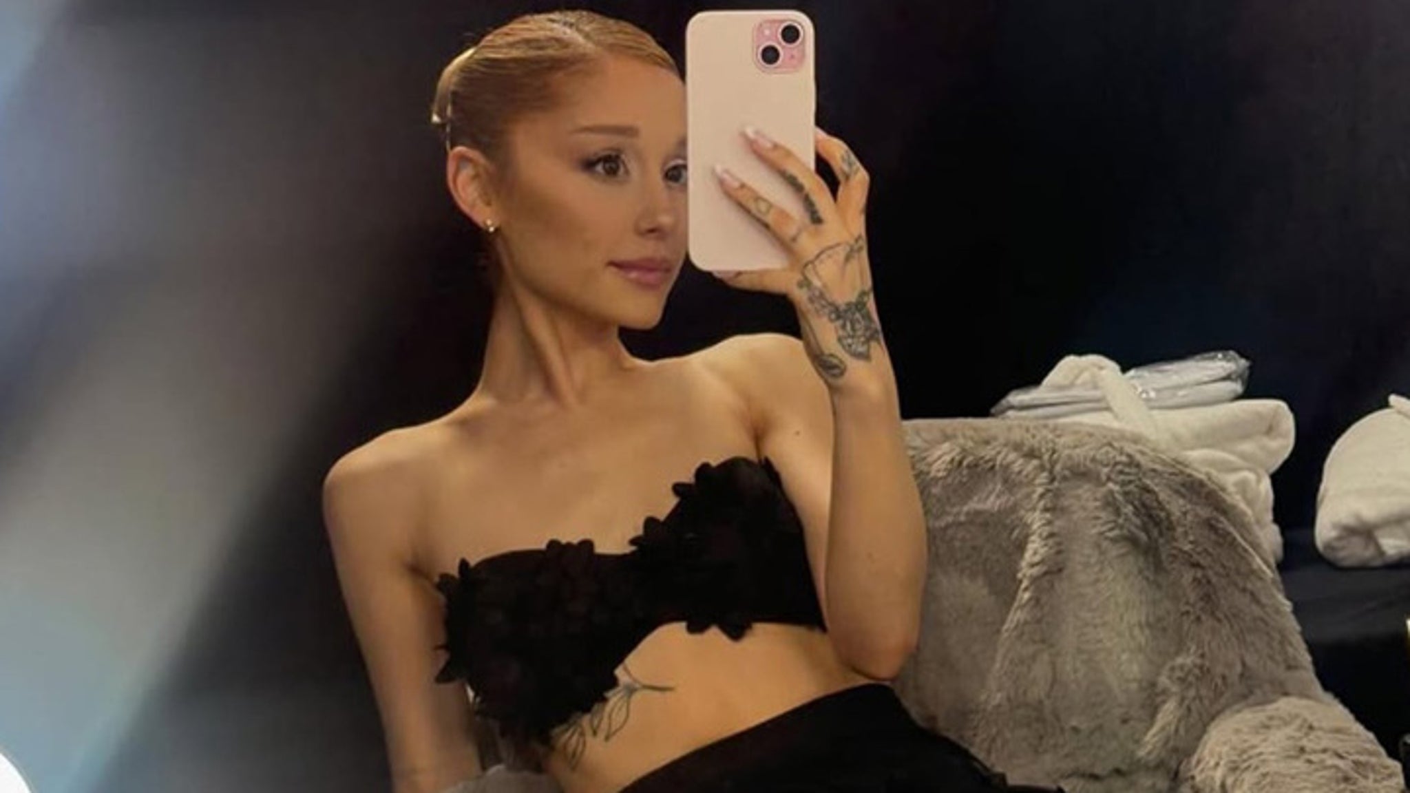 Ariana Grande Hot Shots To Celebrate Her 32nd Birthday!