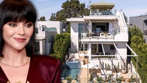 0625-Christina-Ricci-Silver-Lake-Home-Sold-PRIMARY