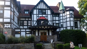 cornell chi phi getty 1