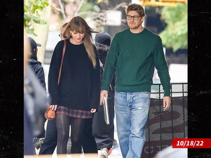 Taylor Swift and Joe Alwyn