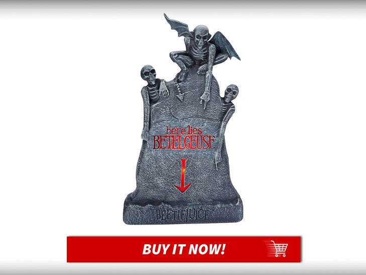 Beetlejuice-lies-lies-beejuice-Tombstone-Tombstone-Horror-Movie-Halloween-Decor-Main